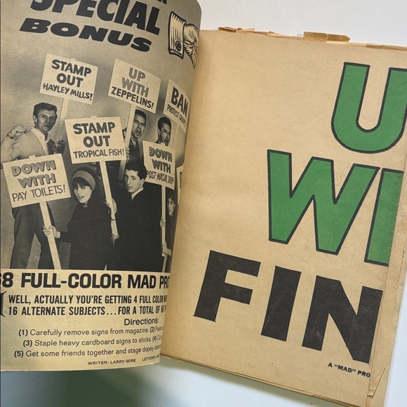 The Worst From Mad 7th Annual Edition - With Mad Protest Signs MAD Magazine - Picture 6 of 11